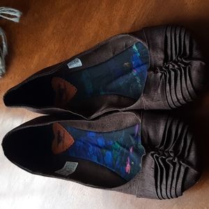 ROCKETDOG SLIP ON SHOE SIZE 9M